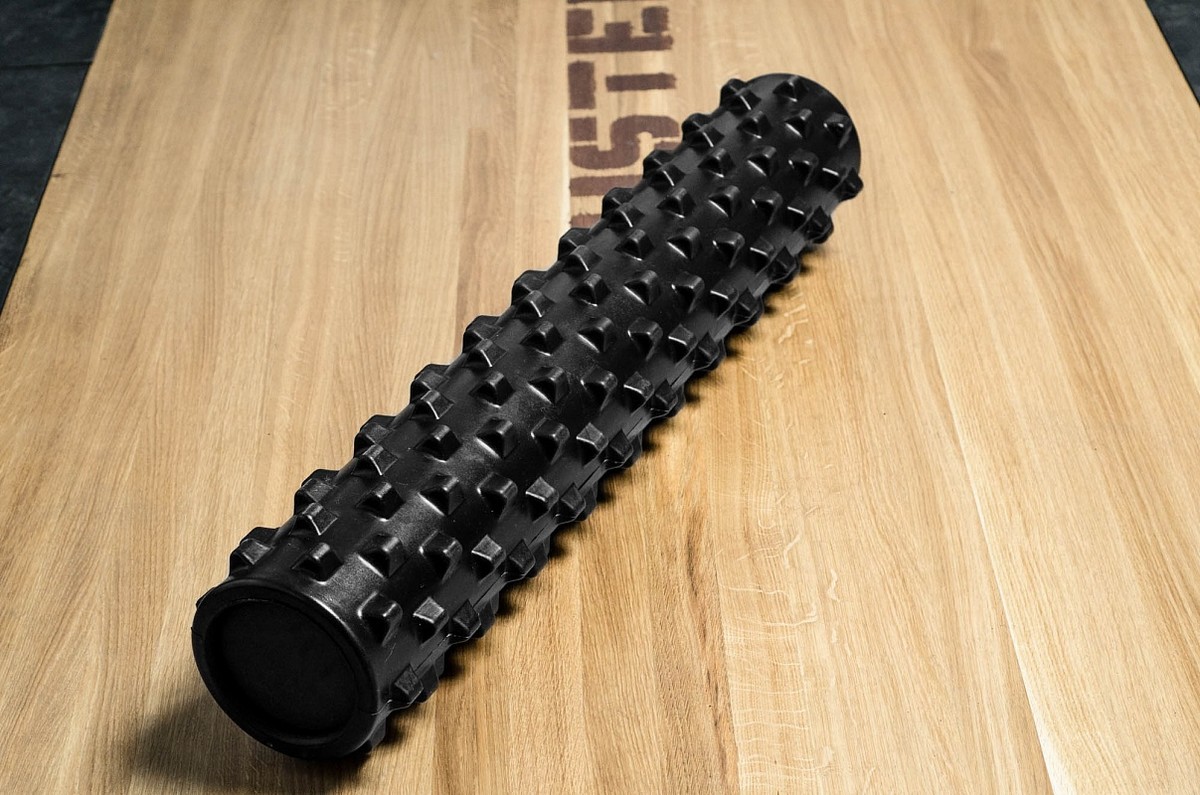 Роллер массажный YouSteel Grid foam roller, 780х150мм черный 1200_795